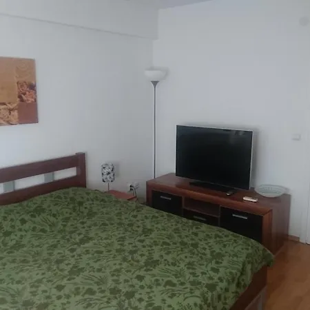 Ado Apartman